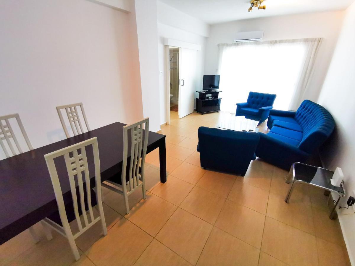 Off Course Seaview Apartment Larnaca Extérieur photo